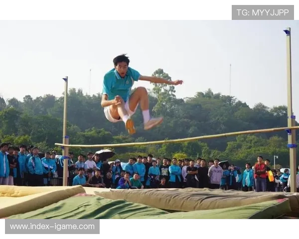 激烈角逐激情四射 赛场上众星云集 体育赛事背后的故事与精神传承