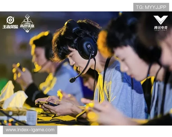 EDG在高校联赛中的强势表现与战术分析探讨