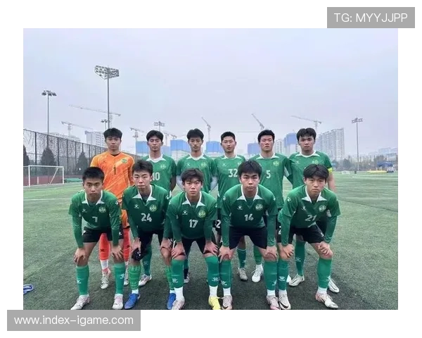 全国锦标赛分析:西安足球队展现出卓越的战术灵活性与团队协作能力