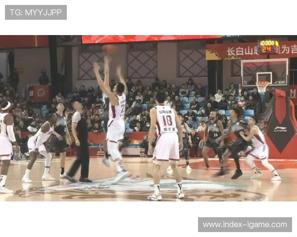 CBA精彩对决新疆队迎战吉林队直播盛况全程回顾与分析