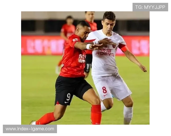 上港与富力激战正酣比赛结果揭晓引发球迷热议